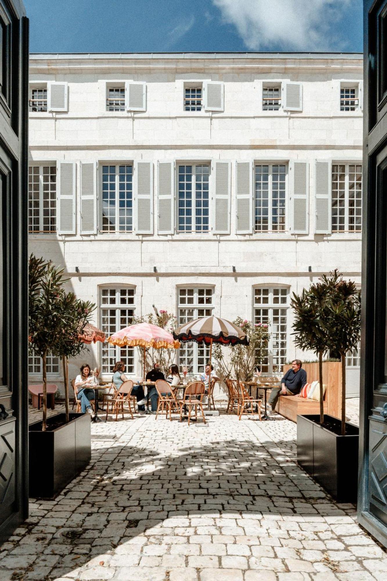 Central Hostel La Rochelle Centre Exterior photo
